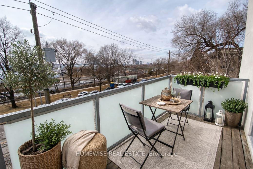 1-triller-avenue-toronto-ontario-w12964992