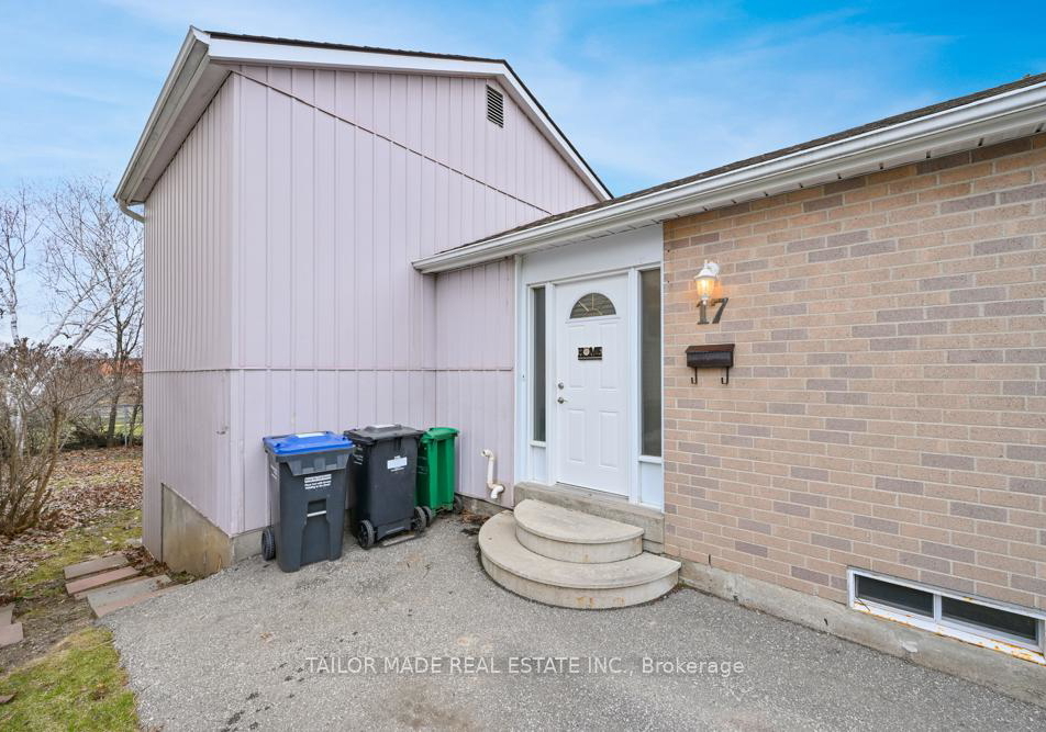 17-hyde-park-court-brampton-ontario-w12965630