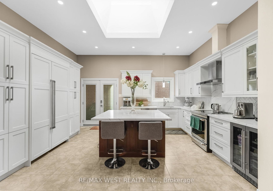 2388-carlanne-place-mississauga-ontario-w12965924