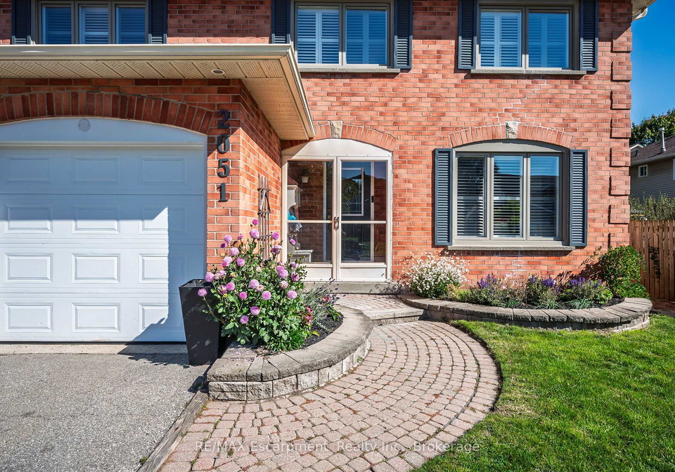 2051-deer-run-avenue-burlington-ontario-w12965964
