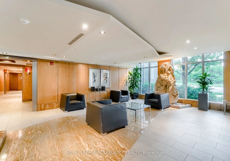 2121-lake-shore-boulevard-w-etobicoke-ontario-w12966450