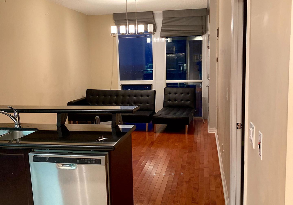 220-burnhamthorpe-road-w-mississauga-ontario-w12966636
