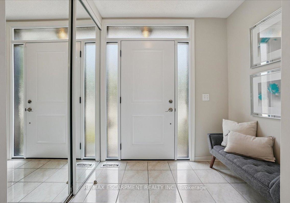 105-river-glen-boulevard-oakville-ontario-w12966678