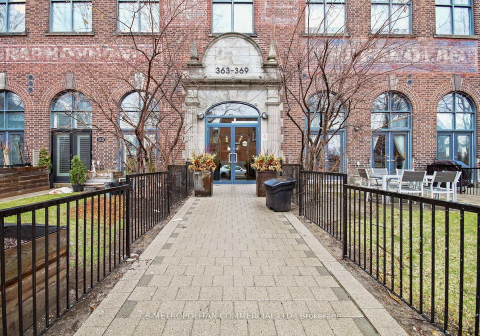 363-sorauren-avenue-toronto-ontario-w12966862