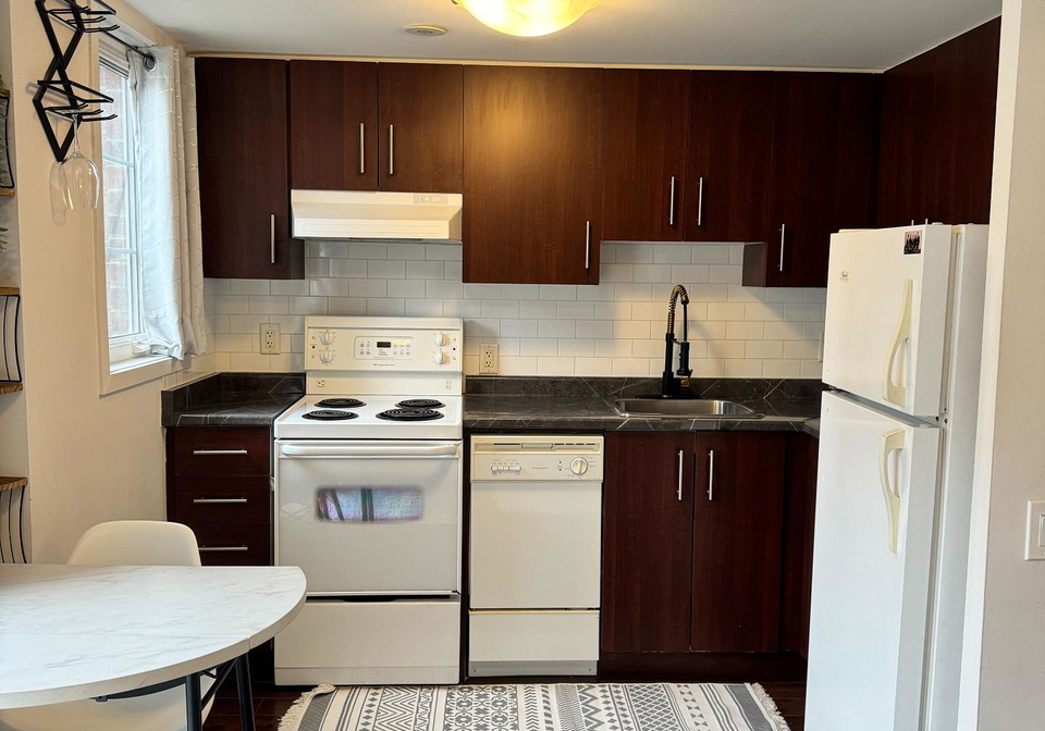 9-windermere-avenue-toronto-ontario-w12966866