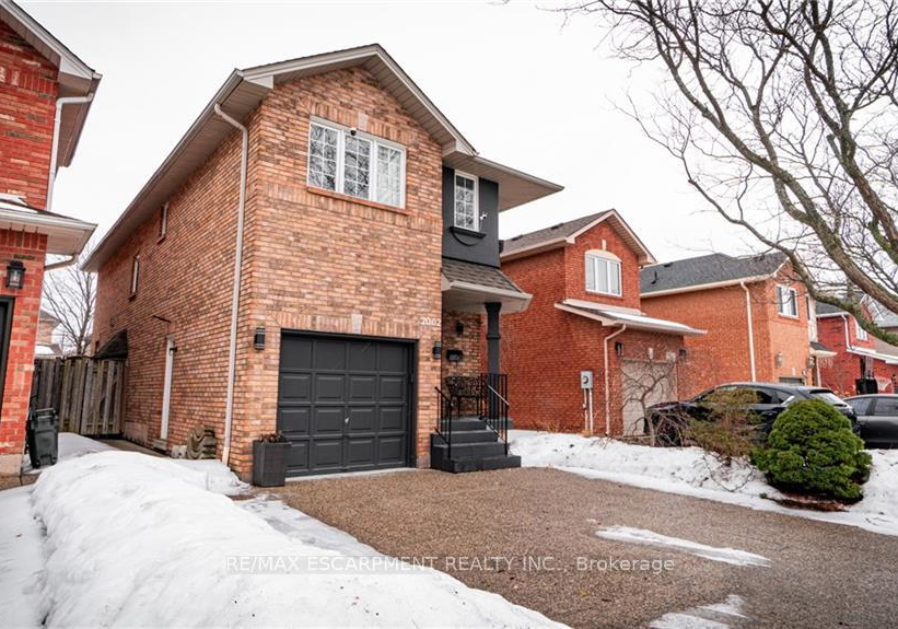 2062-westmount-drive-oakville-ontario-w12967370