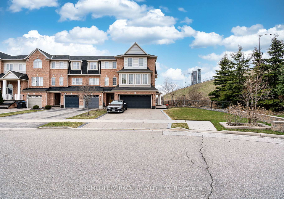 102-decker-hollow-circle-brampton-ontario-w12967638