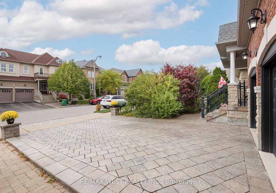 17-hawkridge-trail-brampton-ontario-w12967644