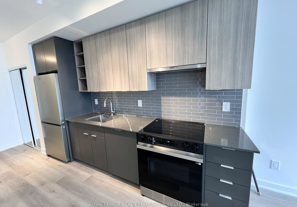 2075-lakeshore-road-burlington-ontario-w12967978