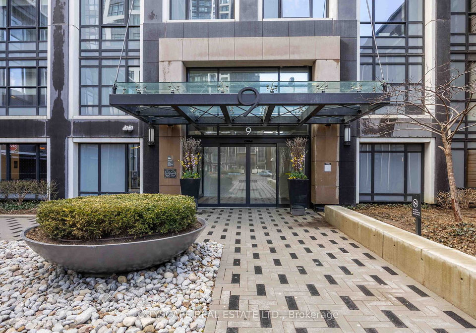 9-mabelle-avenue-etobicoke-ontario-w12968052