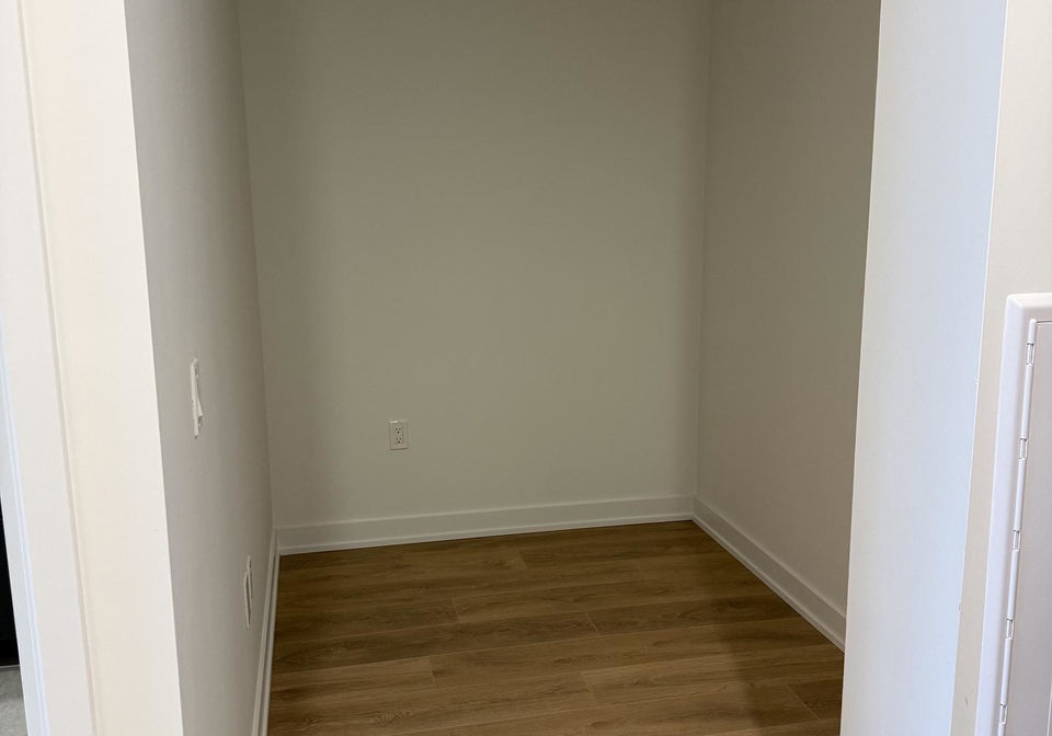 1-fairview-road-e-mississauga-ontario-w12968186