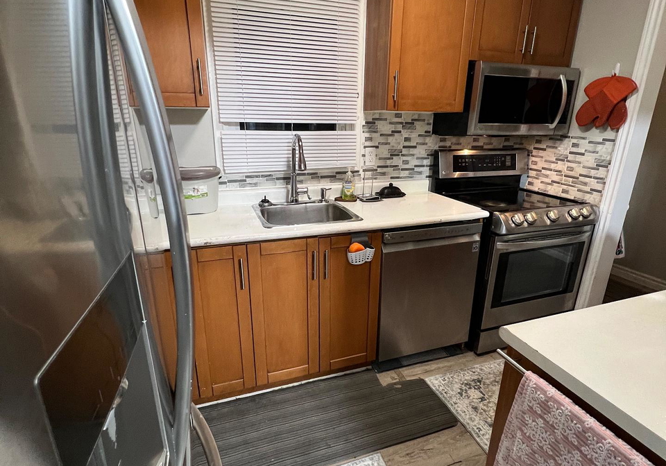 5-glencairn-square-brampton-ontario-w12968390