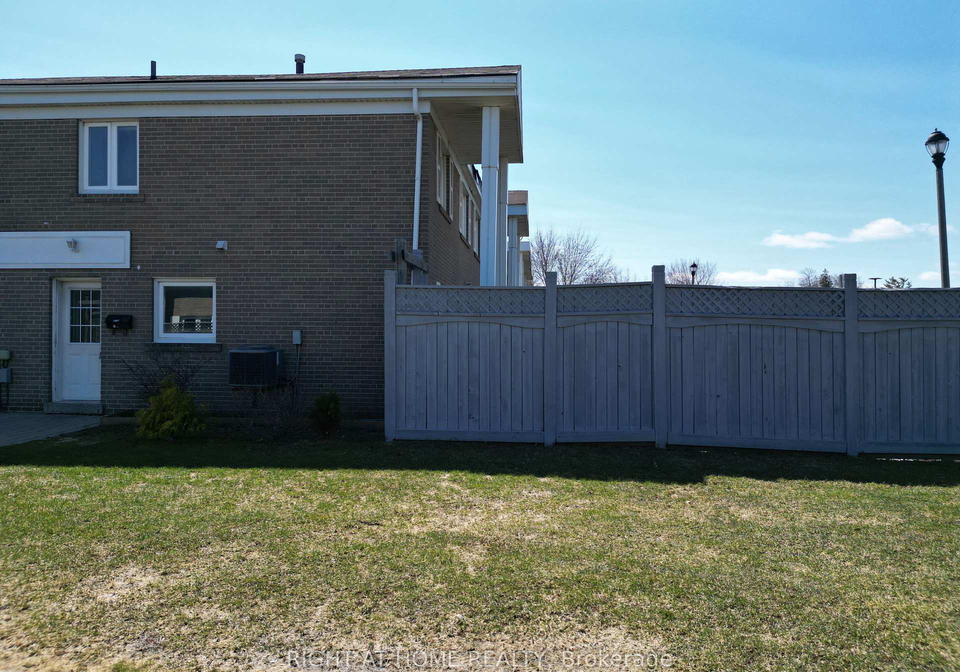 270-town-house-crescent-brampton-ontario-w12968392