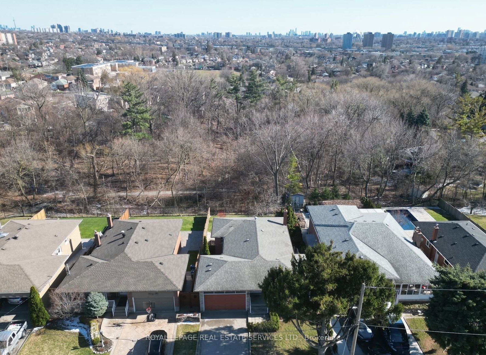27-peacham-crescent-york-ontario-w12968560