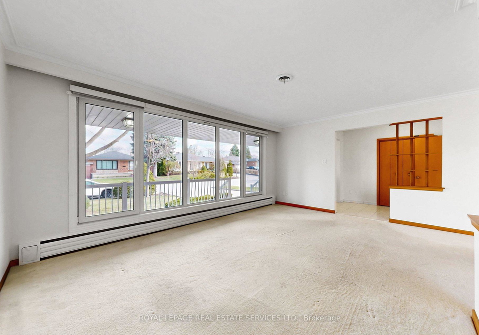 27-peacham-crescent-york-ontario-w12968560