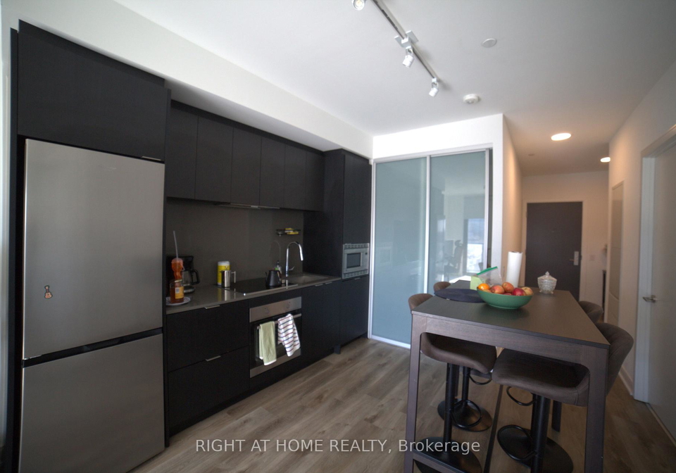86-dundas-street-e-mississauga-ontario-w12968710
