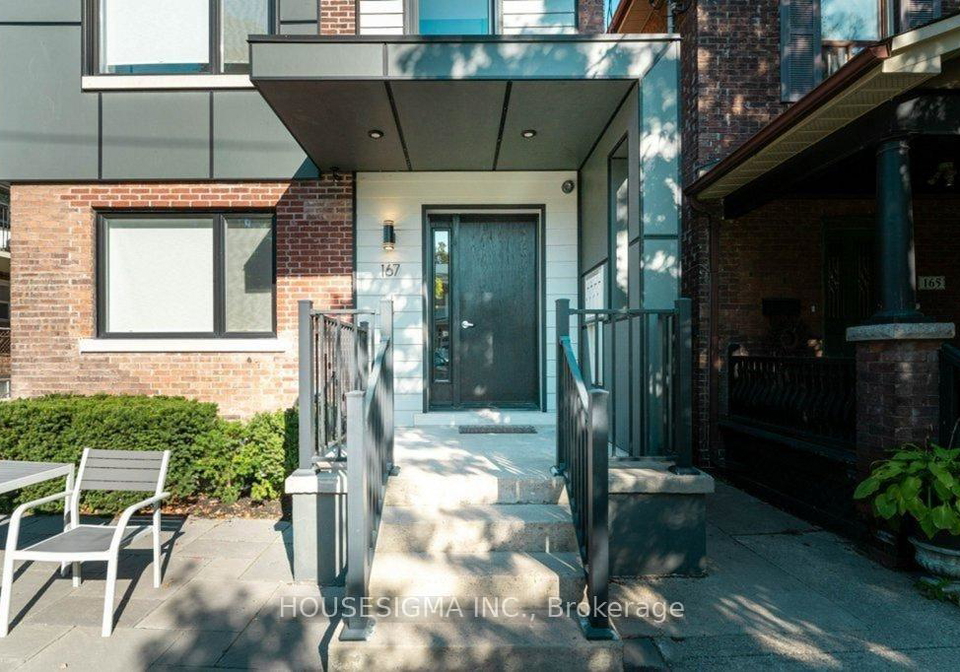167-quebec-avenue-toronto-ontario-w12968930