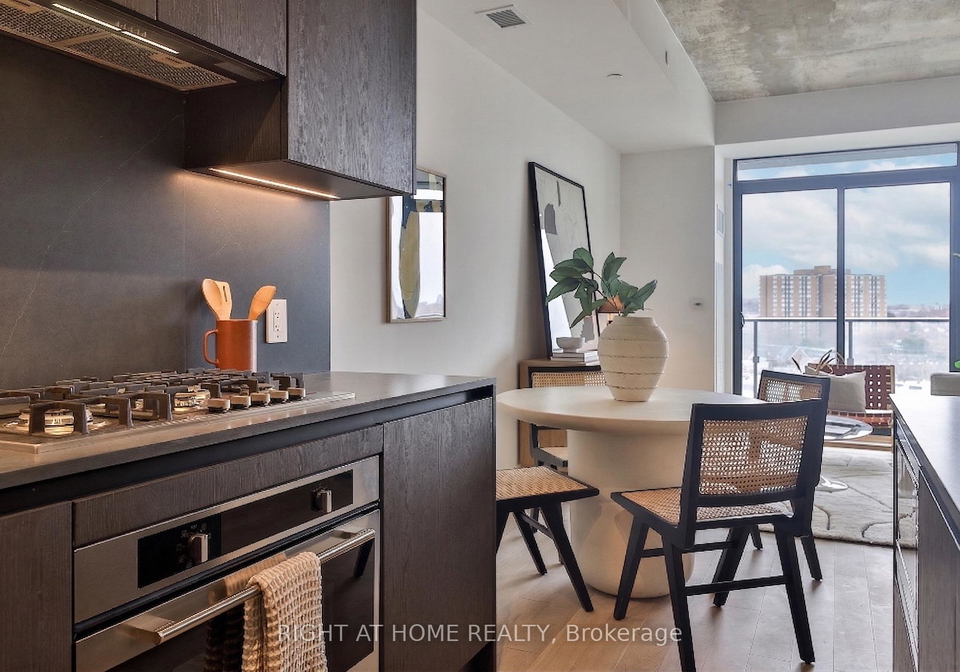 2720-dundas-street-w-toronto-ontario-w12969384