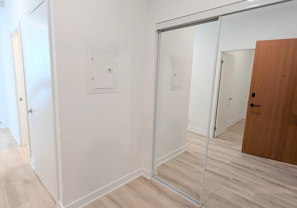 1660-bloor-street-w-toronto-ontario-w12969750