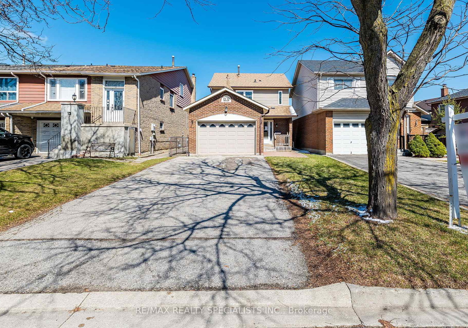 11-foxacre-row-brampton-ontario-w12969834
