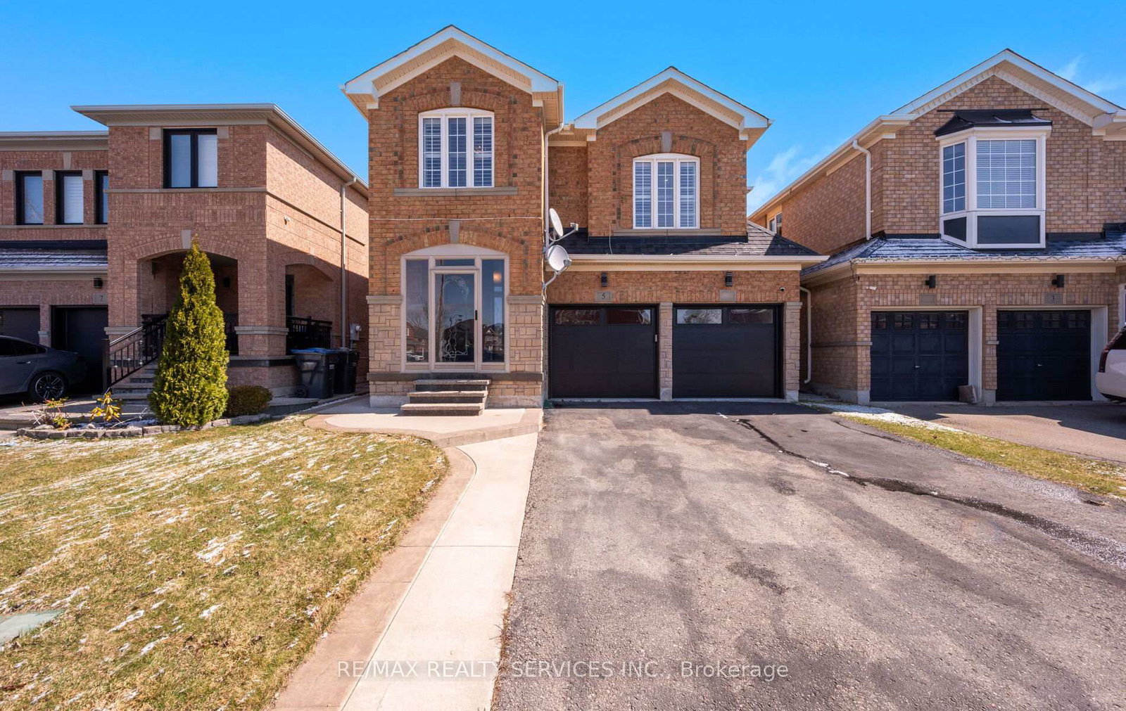 5-thornbush-boulevard-brampton-ontario-w12970658