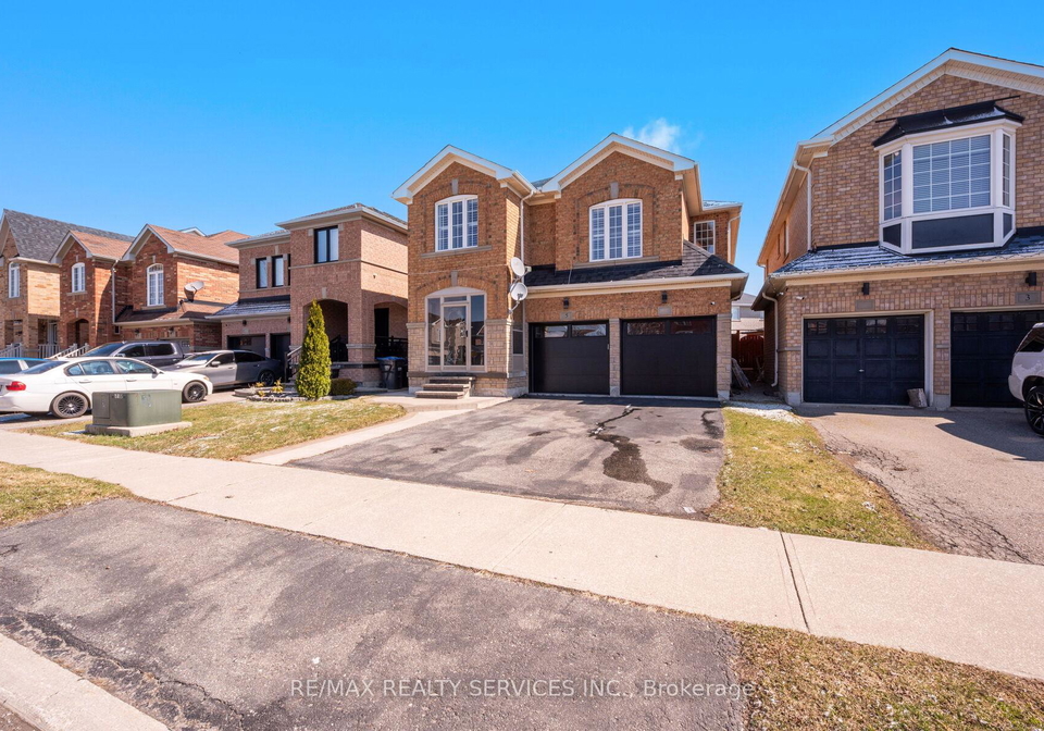 5-thornbush-boulevard-brampton-ontario-w12970658