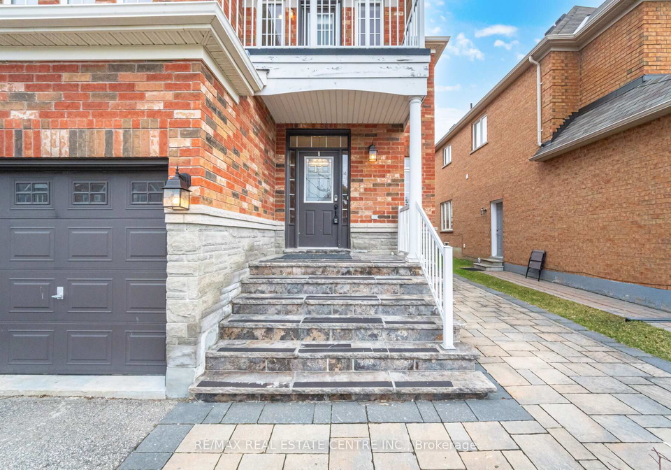 5384-valhalla-main-and-second-floor-crescent-mississauga-ontario-w12971294