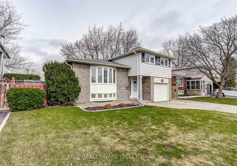 29-trotters-lane-brampton-ontario-w12971320