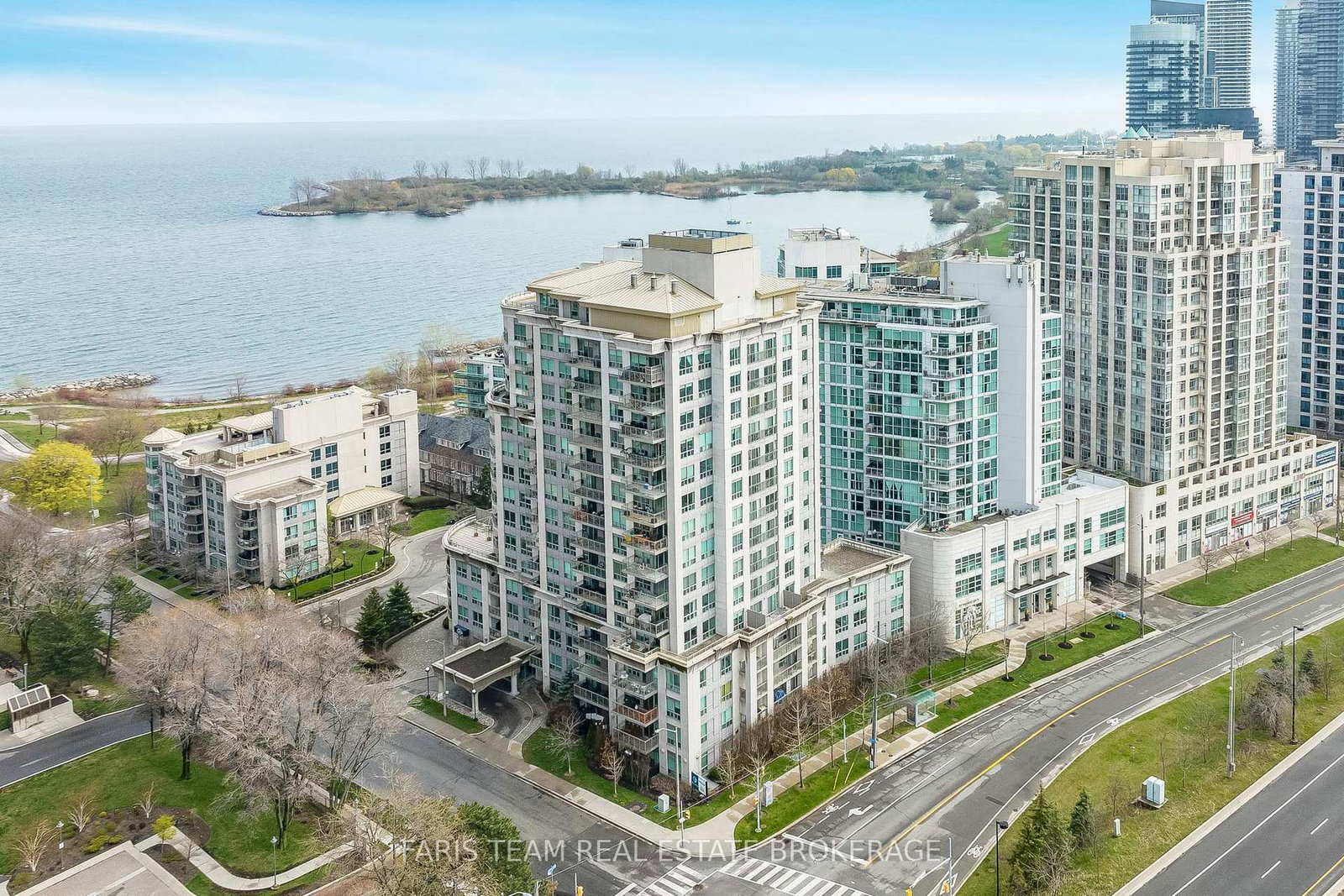 88-palace-pier-court-etobicoke-ontario-w12971634