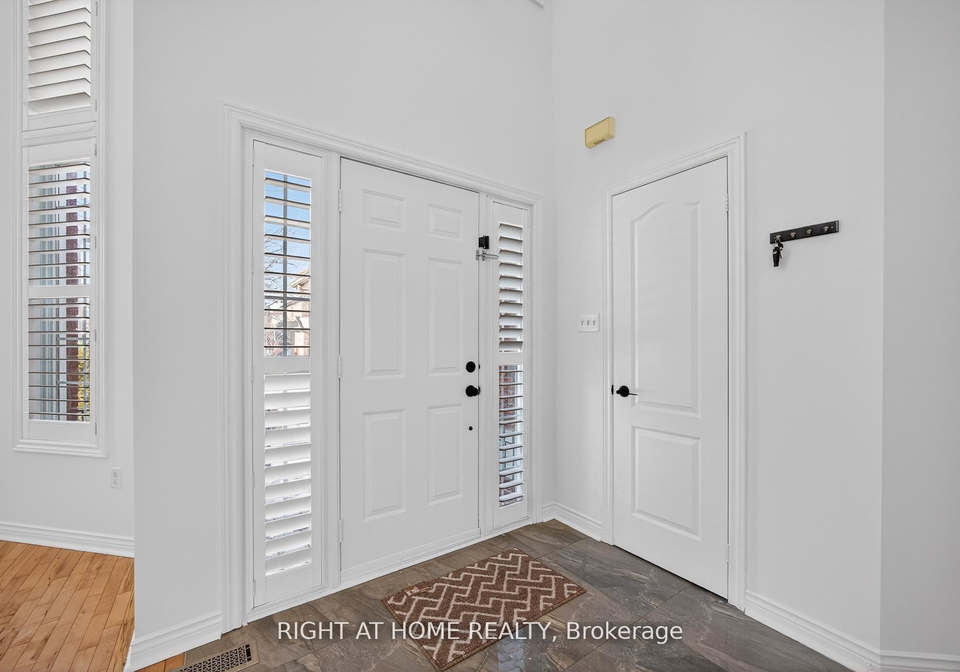2013-rosemount-crescent-oakville-ontario-w12971900