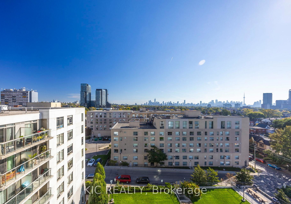 812-lansdowne-avenue-toronto-ontario-w12971904