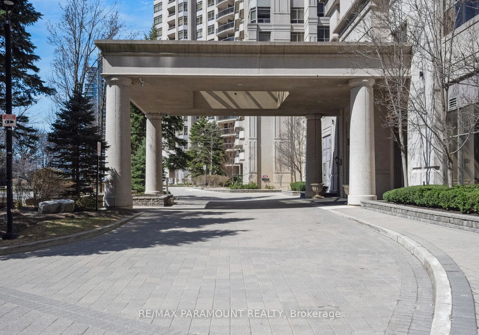 25-kingsbridge-garden-circle-mississauga-ontario-w12972360