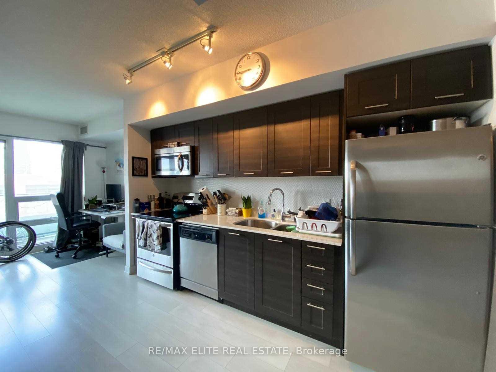 2220-lakeshore-boulevard-w-etobicoke-ontario-w12972546