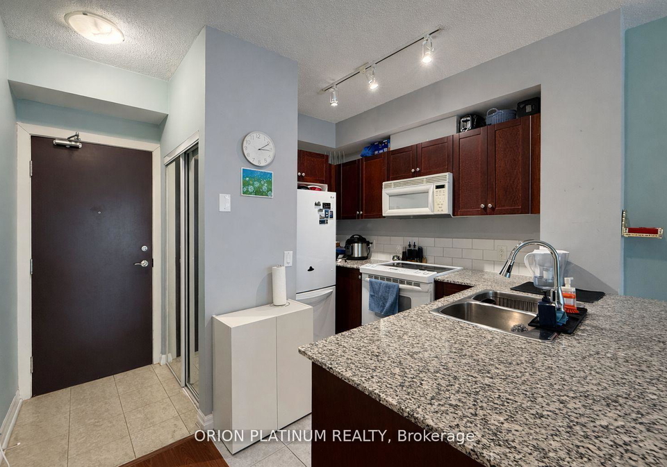 1359-rathburn-road-e-mississauga-ontario-w12972856