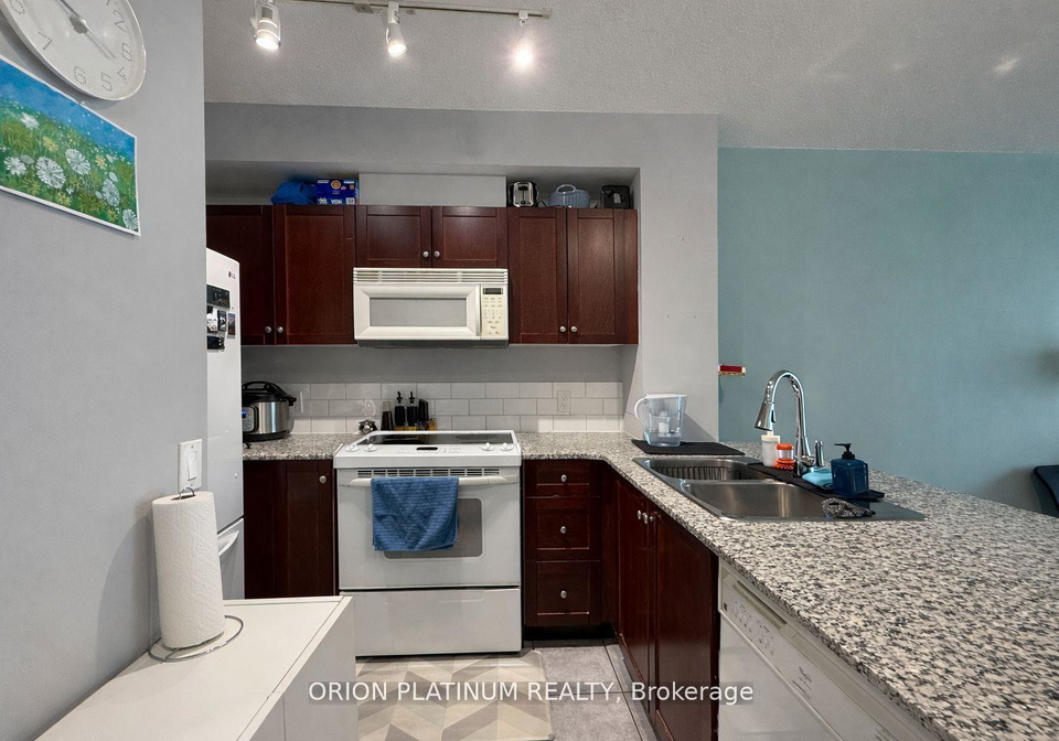 1359-rathburn-road-e-mississauga-ontario-w12972856