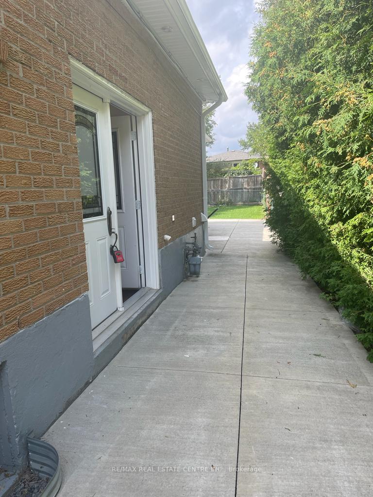 2349-whaley-drive-mississauga-ontario-w12972910