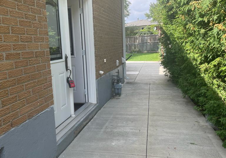 2349-whaley-drive-mississauga-ontario-w12972910