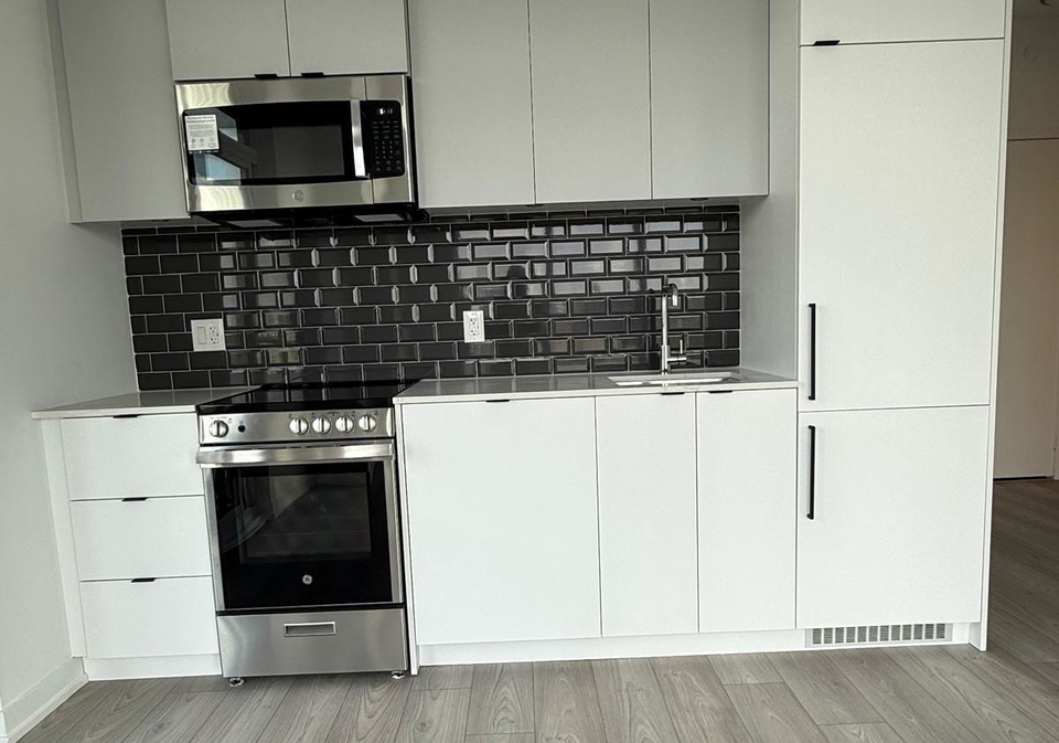 285-dufferin-street-toronto-ontario-w12973606