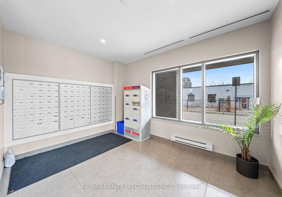 main-street-e-milton-ontario-w12973622