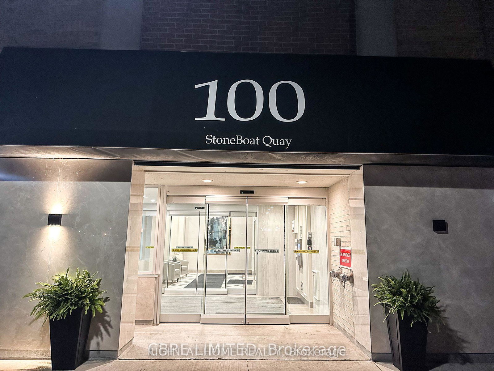 100-bronte-road-oakville-ontario-w12973838