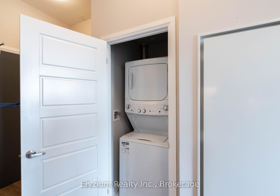3265-carding-mill-trail-oakville-ontario-w12973846
