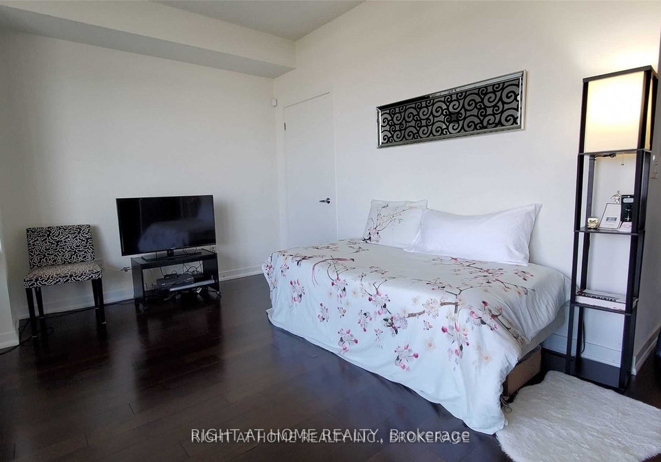 360-square-one-drive-mississauga-ontario-w12973994