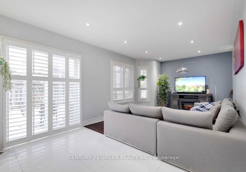 5623-whitehorn-avenue-mississauga-ontario-w12974022