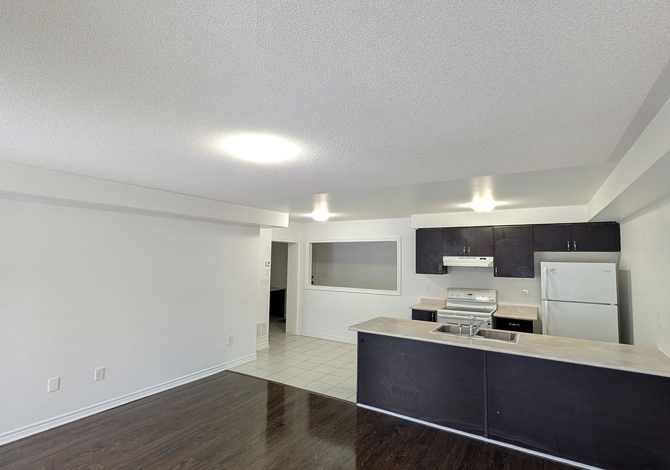 200-veterans-drive-brampton-ontario-w12974122