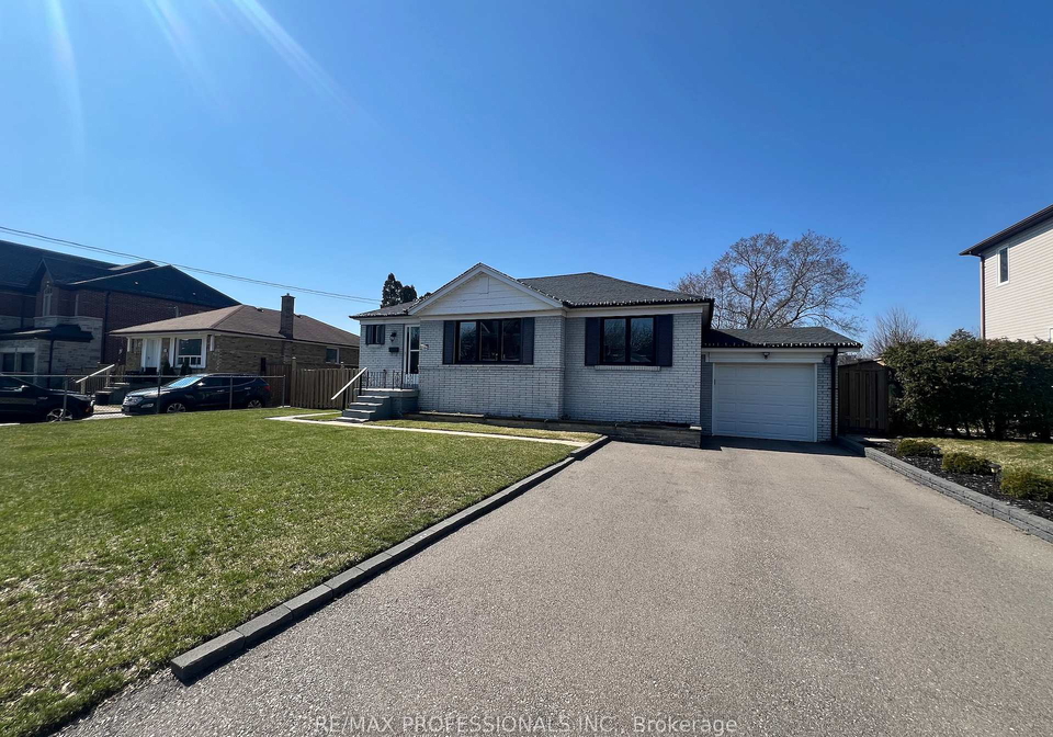 2504-donnavale-drive-mississauga-ontario-w12974148