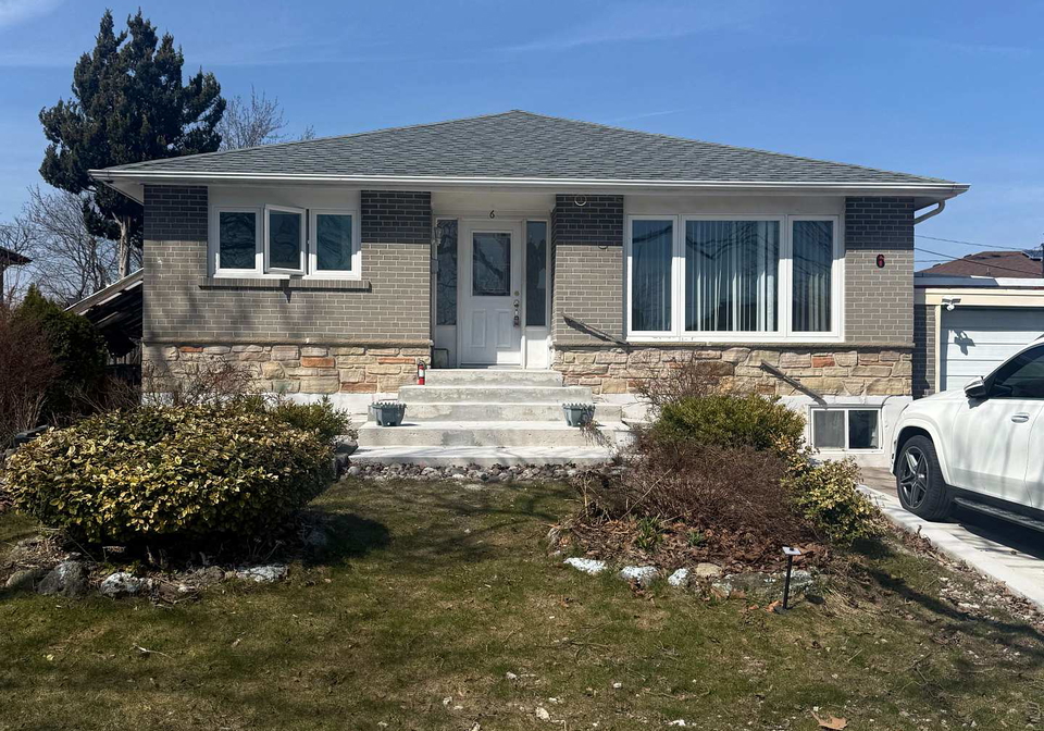 6-strathavon-drive-etobicoke-ontario-w12974238
