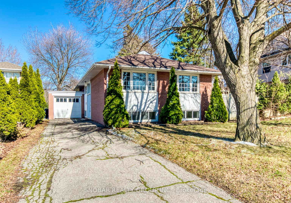 7-golfwood-heights-etobicoke-ontario-w12974424