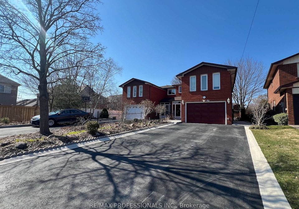 94-bremen-lane-mississauga-ontario-w12974484