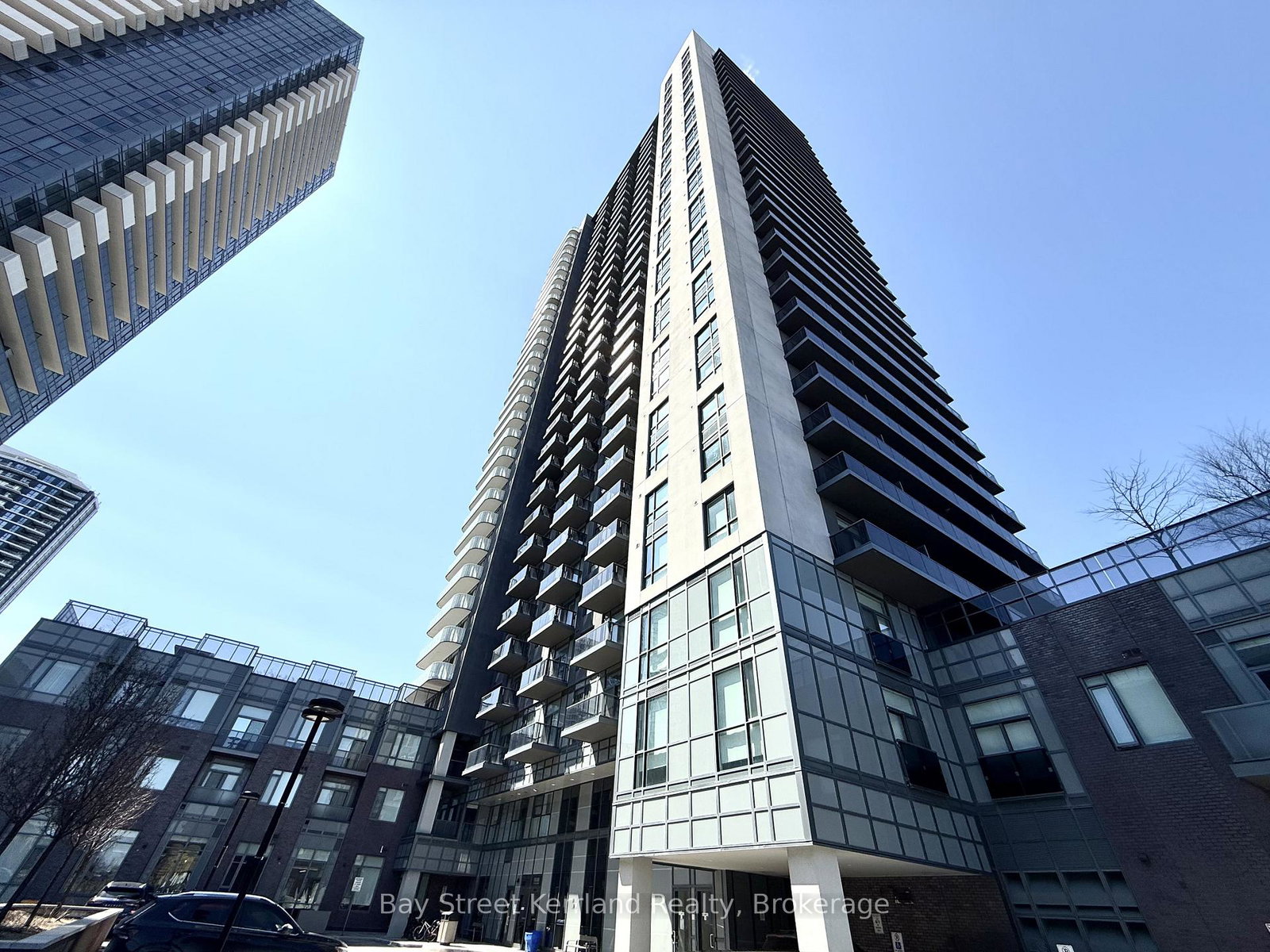 8-nahani-way-mississauga-ontario-w12974592