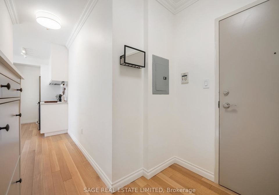 2495-dundas-street-w-toronto-ontario-w12974966